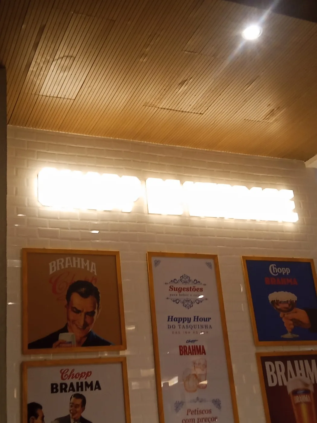 Letreiro Chopp de Verdade em acrílico com iluminação LED interna